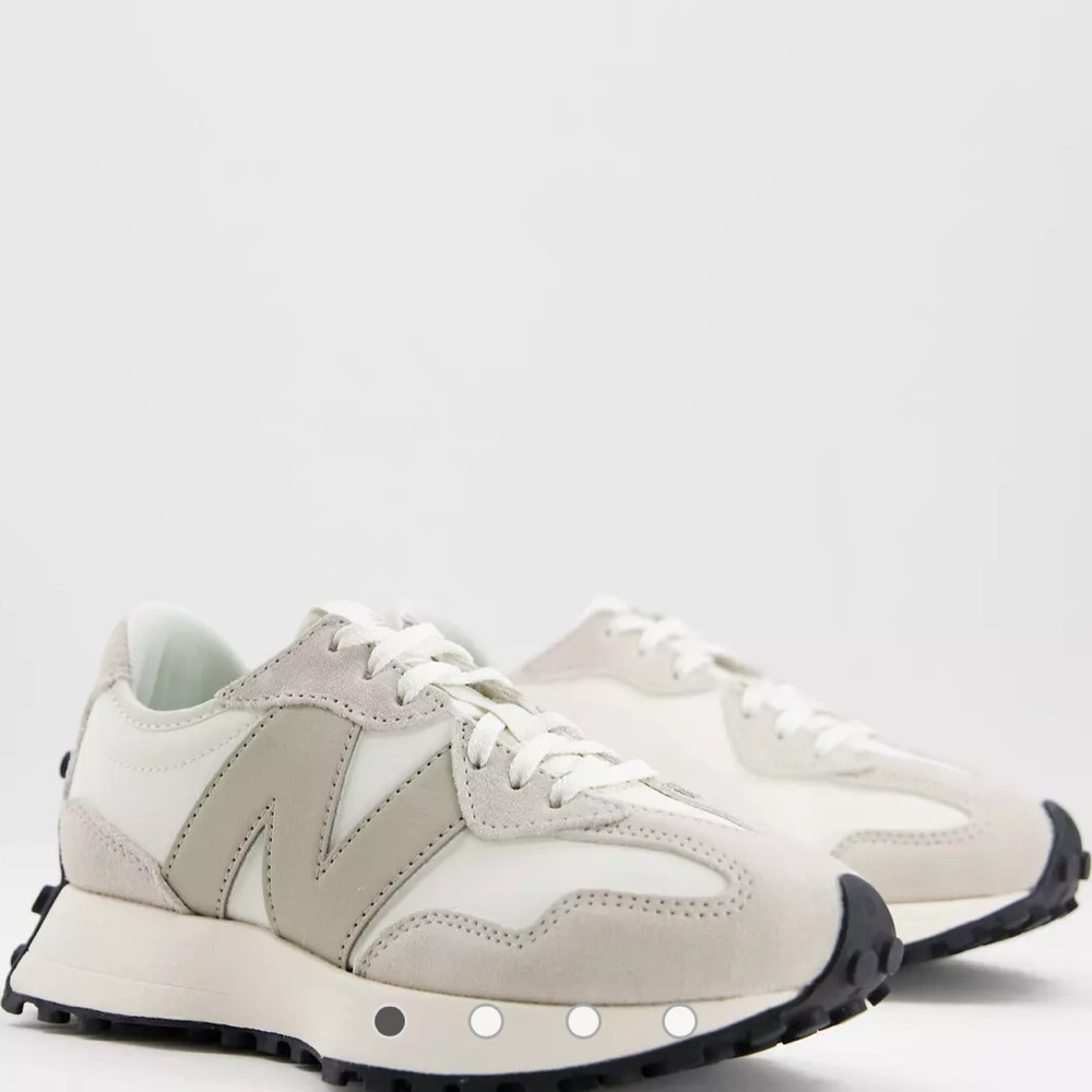 New Balance 327